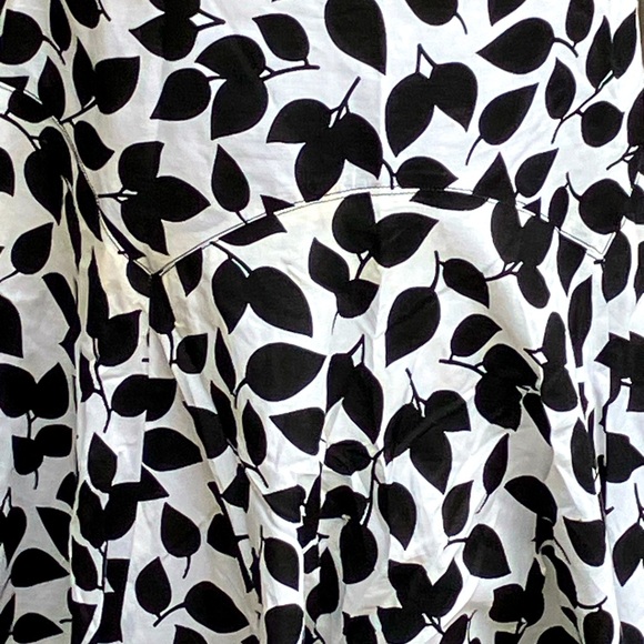 Y2K White Skirt with Black Leaves Designed - Picture 3 of 7